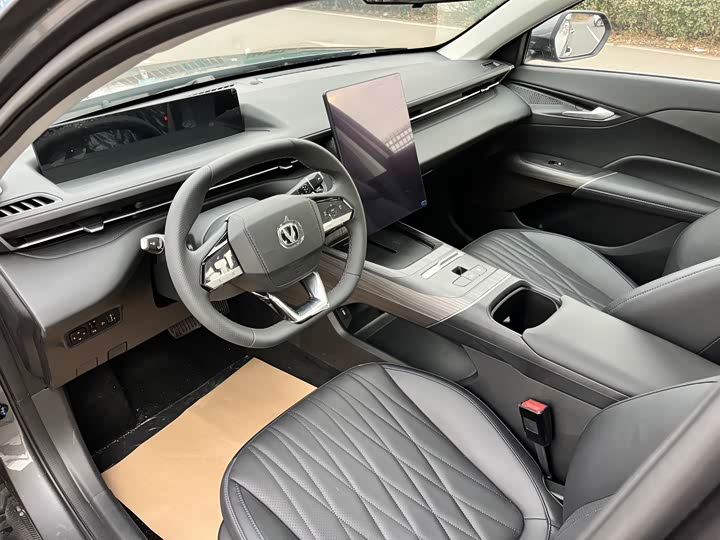 Фото 7 - Changan Eado EV