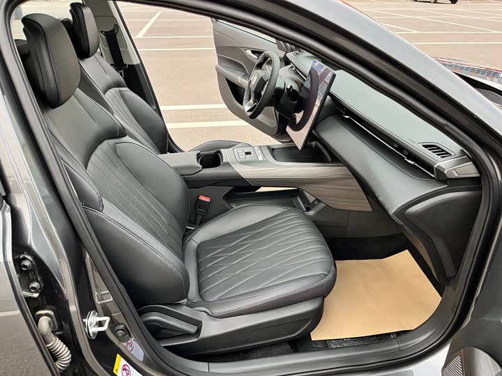 Фото 8 - Changan Eado EV