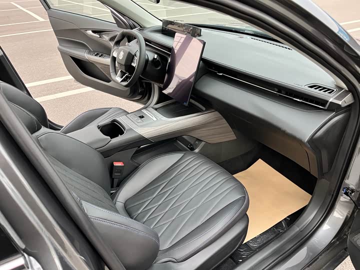 Фото 9 - Changan Eado EV