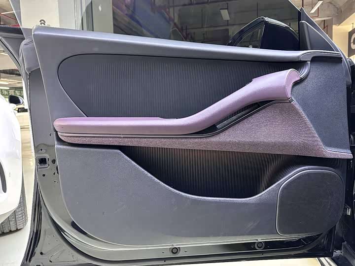 Фото 10 - Nio ET5T