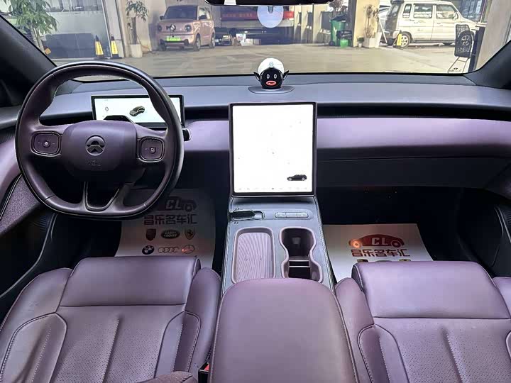 Фото 12 - Nio ET5T