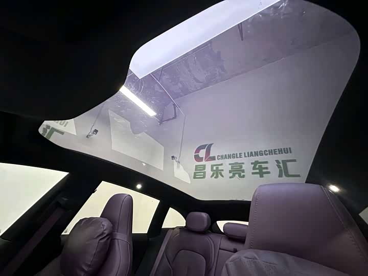 Фото 14 - Nio ET5T