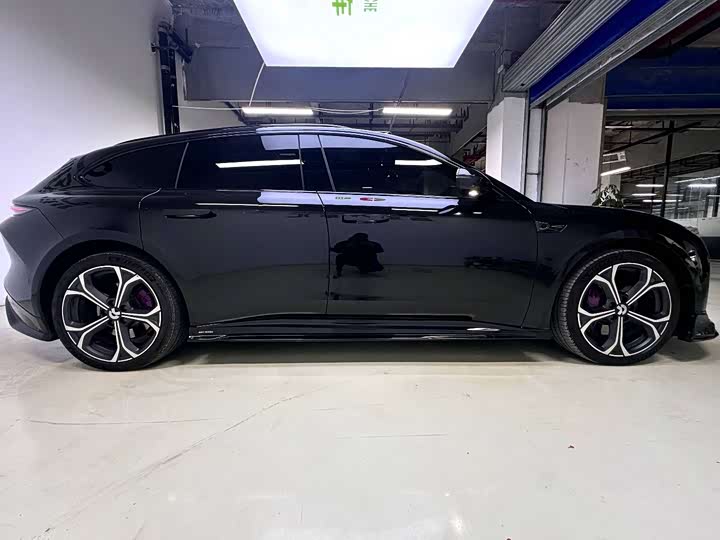 Фото 2 - Nio ET5T