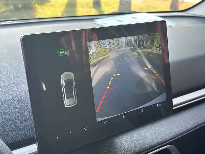 Фото 16 - BYD E2