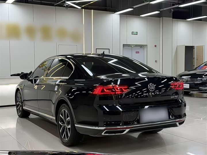 Фото 5 - Volkswagen Magotan