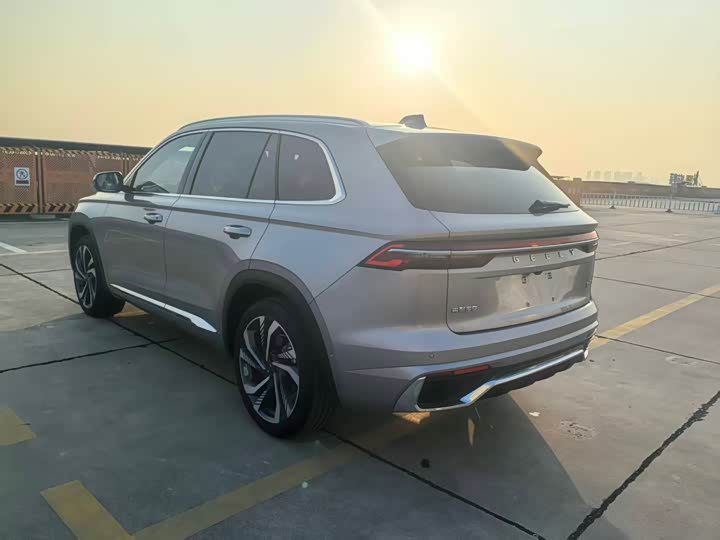 Фото 4 - Geely Monjaro