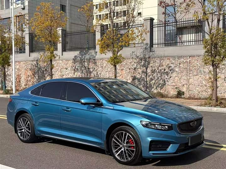 Фото 3 - Geely Preface