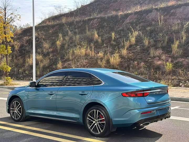 Фото 7 - Geely Preface