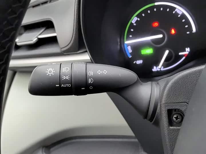 Фото 21 - Toyota Granvia