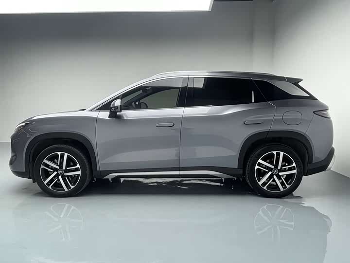 Фото 11 - BYD Song L DM-i Hybrid