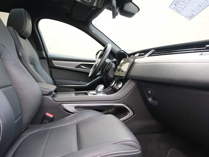 Фото 12 - Jaguar F-Pace