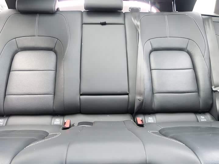 Фото 14 - Jaguar F-Pace