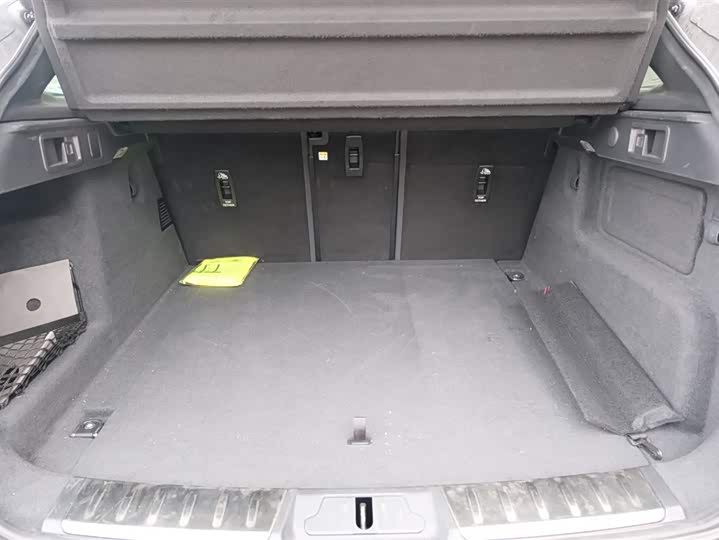 Фото 27 - Jaguar F-Pace