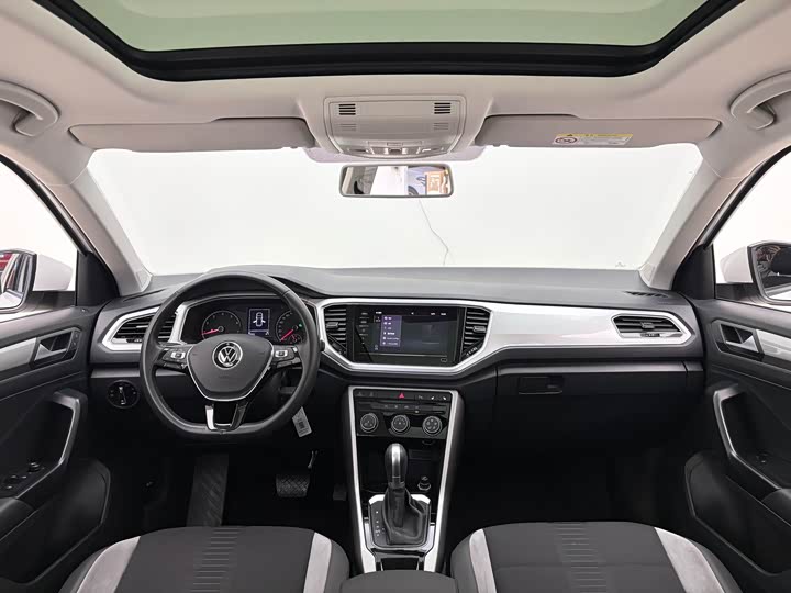 Фото 11 - Volkswagen T-Roc