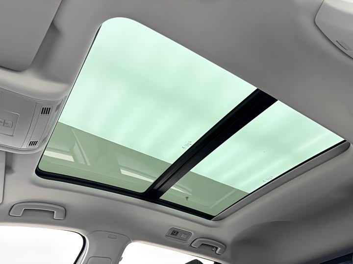 Фото 19 - Volkswagen T-Roc