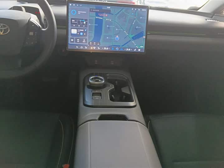 Фото 16 - Toyota bZ5