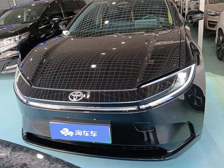 Фото 2 - Toyota bZ5