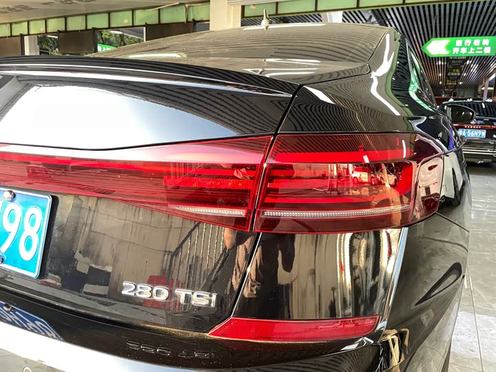 Фото 17 - Volkswagen Passat