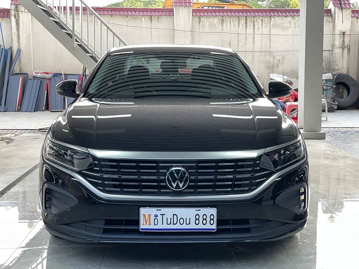 Фото 2 - Volkswagen Passat