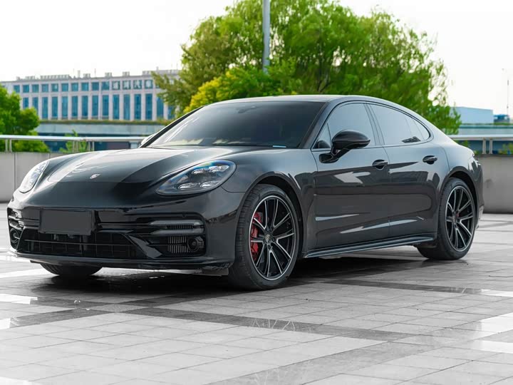 Фото 3 - Porsche Panamera