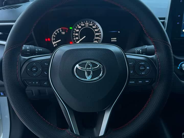 Фото 15 - Toyota Corolla