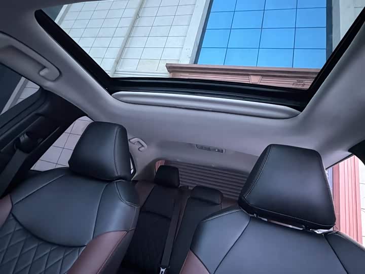 Фото 20 - Toyota Corolla