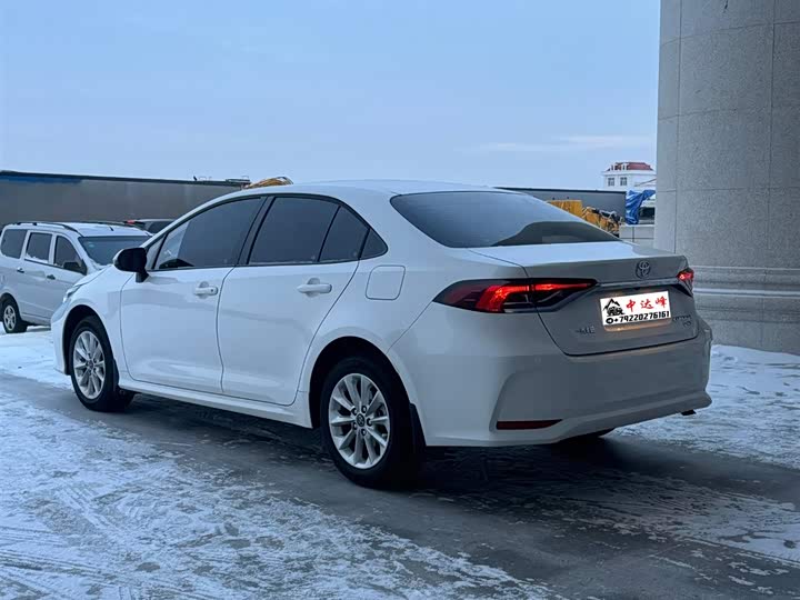 Фото 5 - Toyota Corolla