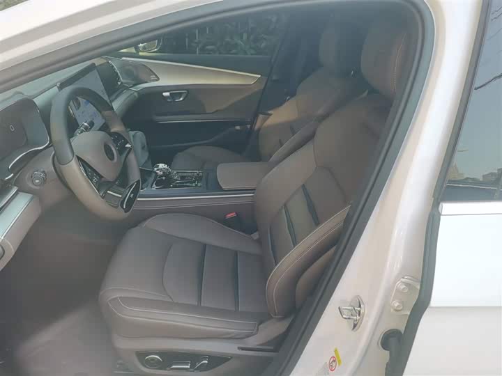 Фото 15 - BYD Han