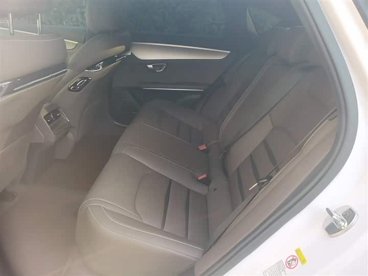 Фото 17 - BYD Han