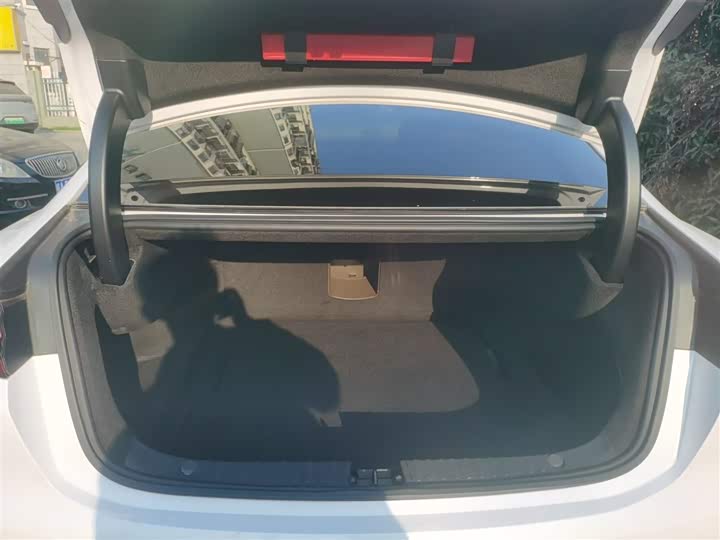 Фото 19 - BYD Han