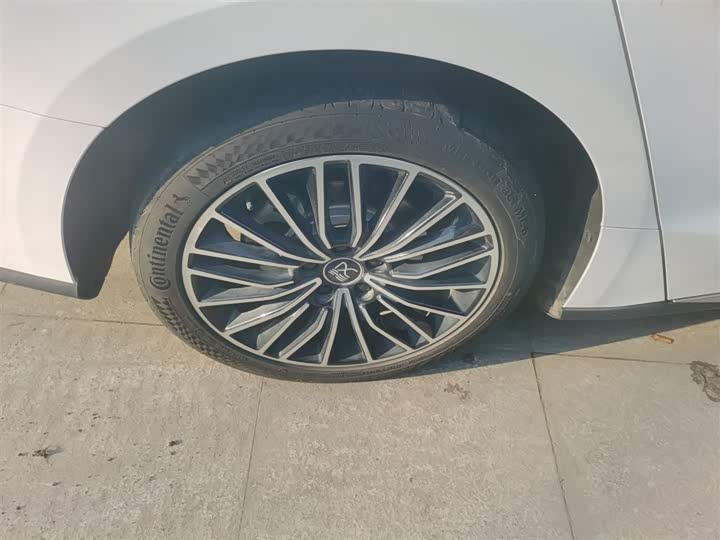 Фото 26 - BYD Han