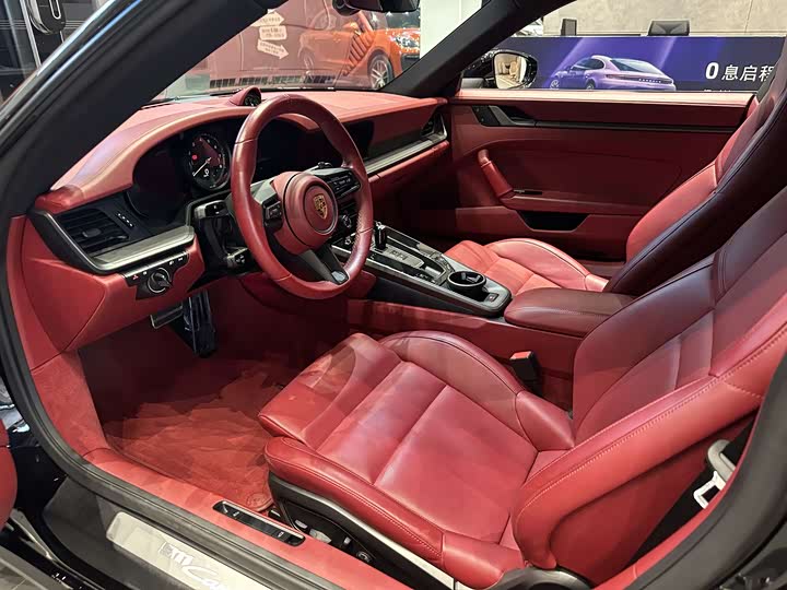 Фото 4 - Porsche 911