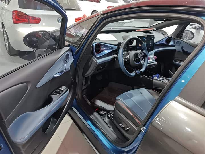 Фото 16 - BYD Dolphin