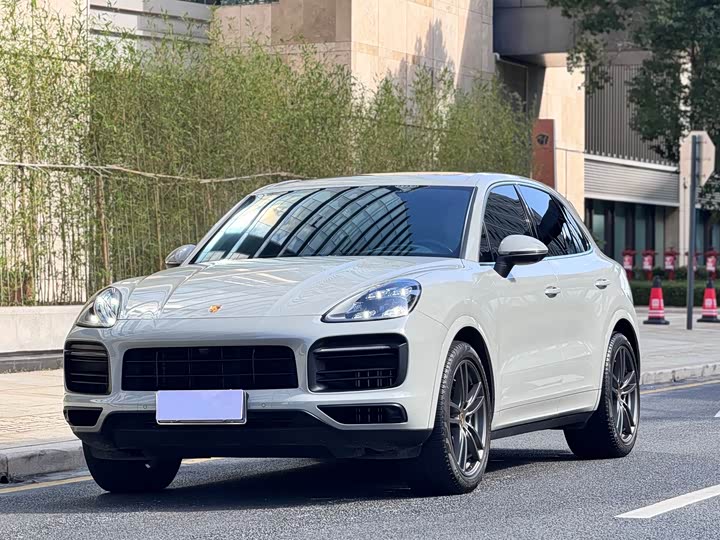 Фото 1 - Porsche Cayenne