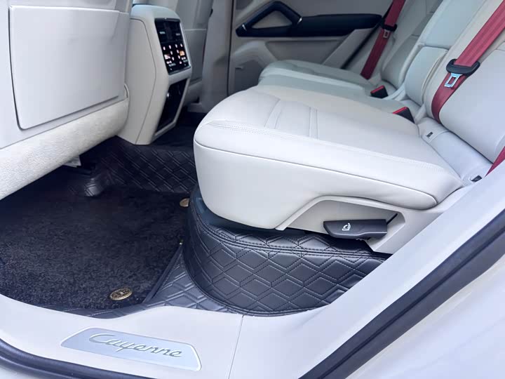 Фото 21 - Porsche Cayenne