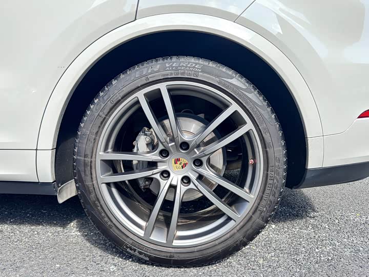 Фото 30 - Porsche Cayenne