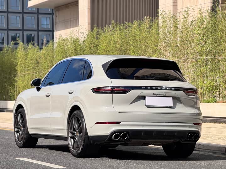 Фото 4 - Porsche Cayenne