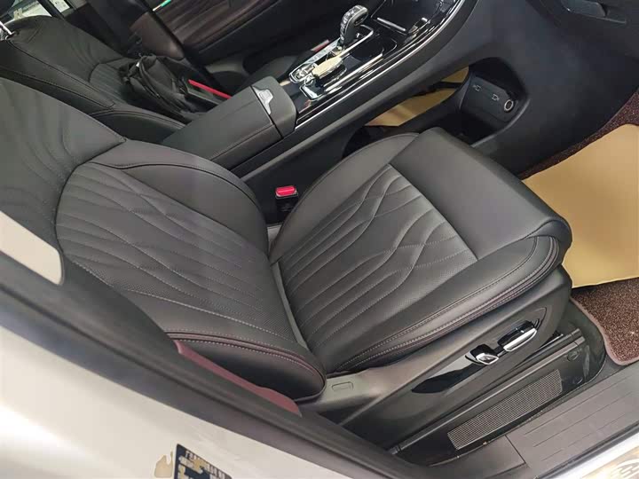 Фото 24 - GAC Trumpchi M8