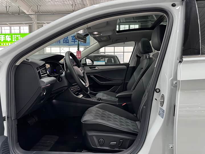 Фото 8 - Volkswagen Sagitar L