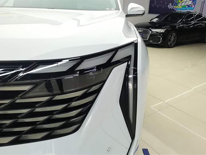 Фото 5 - Geely Atlas L