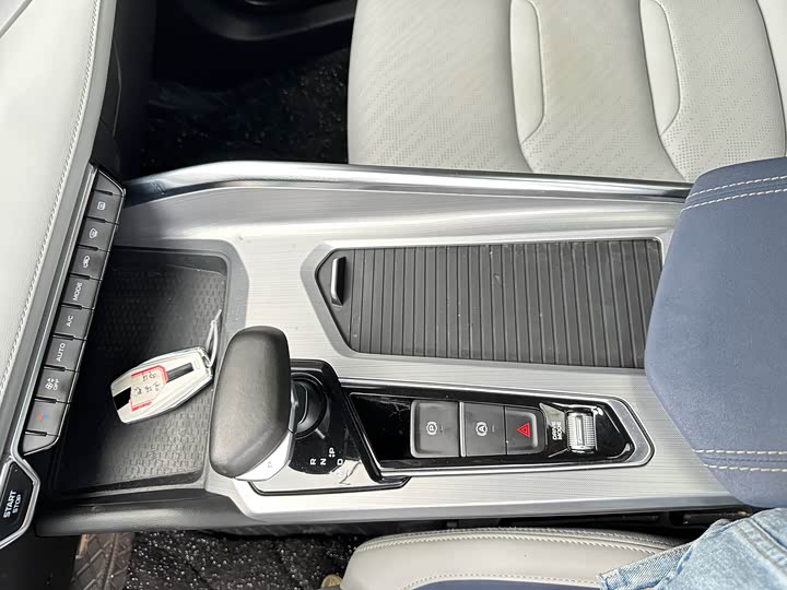 Фото 11 - Geely Preface