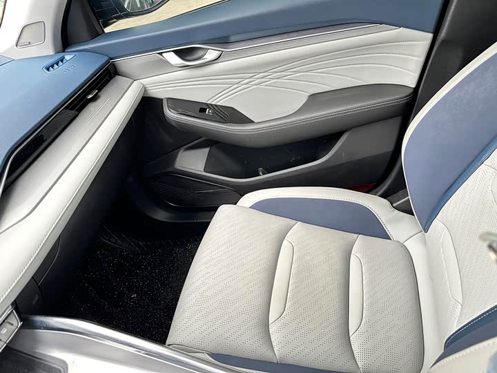 Фото 13 - Geely Preface