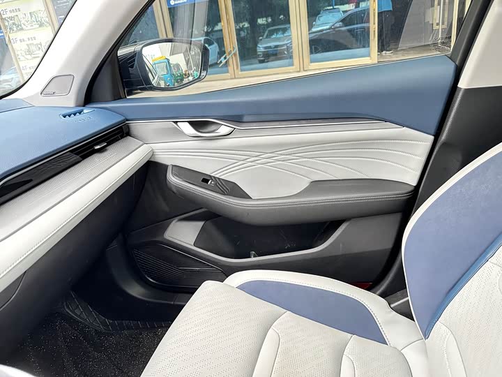 Фото 14 - Geely Preface