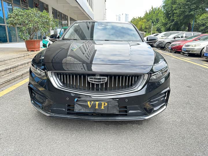 Фото 2 - Geely Preface