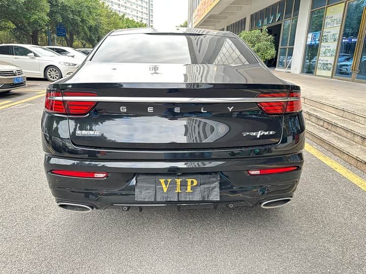 Фото 24 - Geely Preface