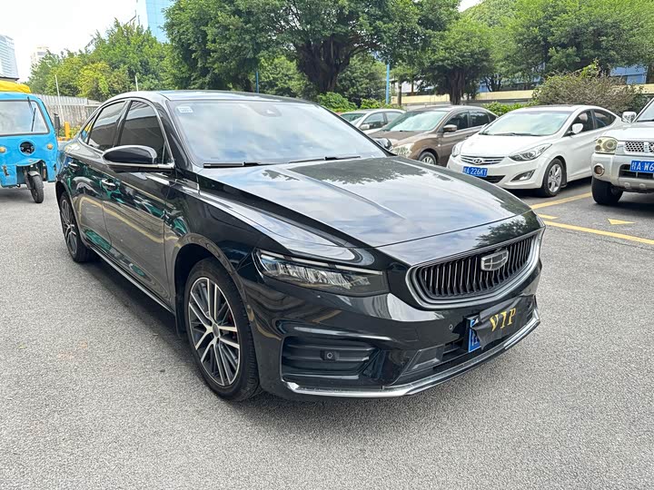 Фото 3 - Geely Preface