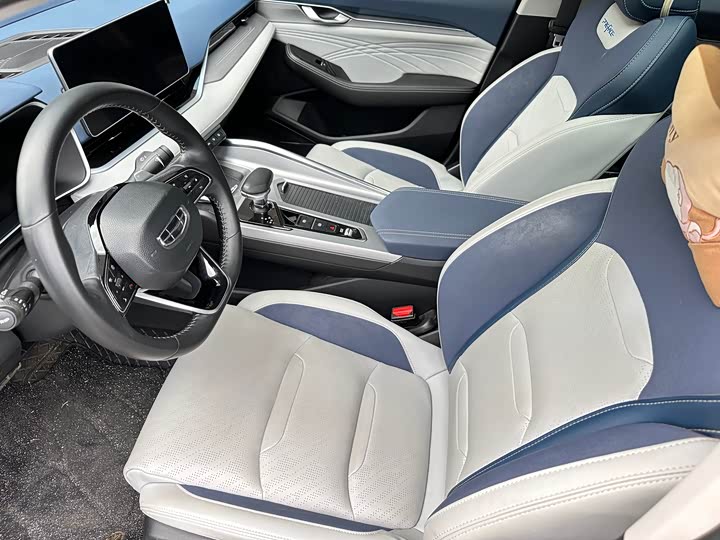 Фото 7 - Geely Preface