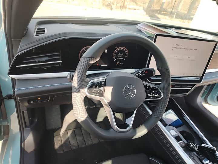 Фото 11 - Volkswagen Passat