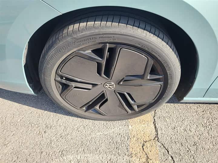 Фото 23 - Volkswagen Passat