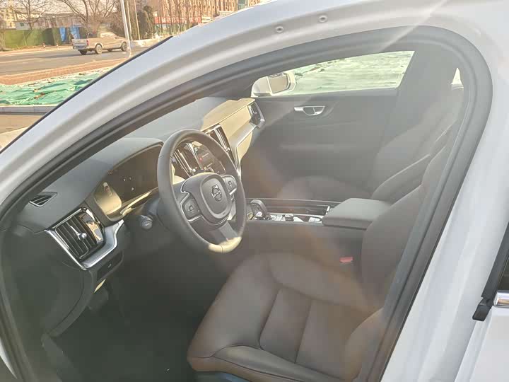 Фото 5 - Volvo S60